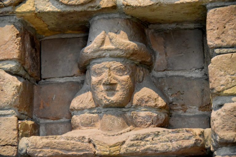 (c) Osama Shukir Muhammed Amin FRCP(Glasg); Wikipedia